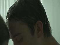 Скриншот для Худенькую 18 летнюю подругу паренек романтично прет в душе